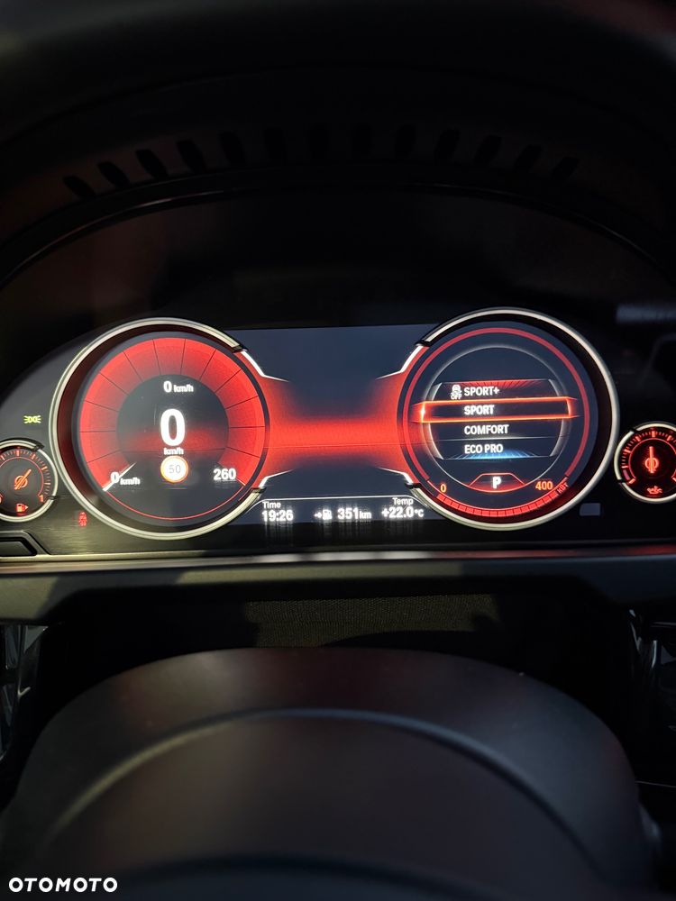 BMW X5 xDrive50i - 23