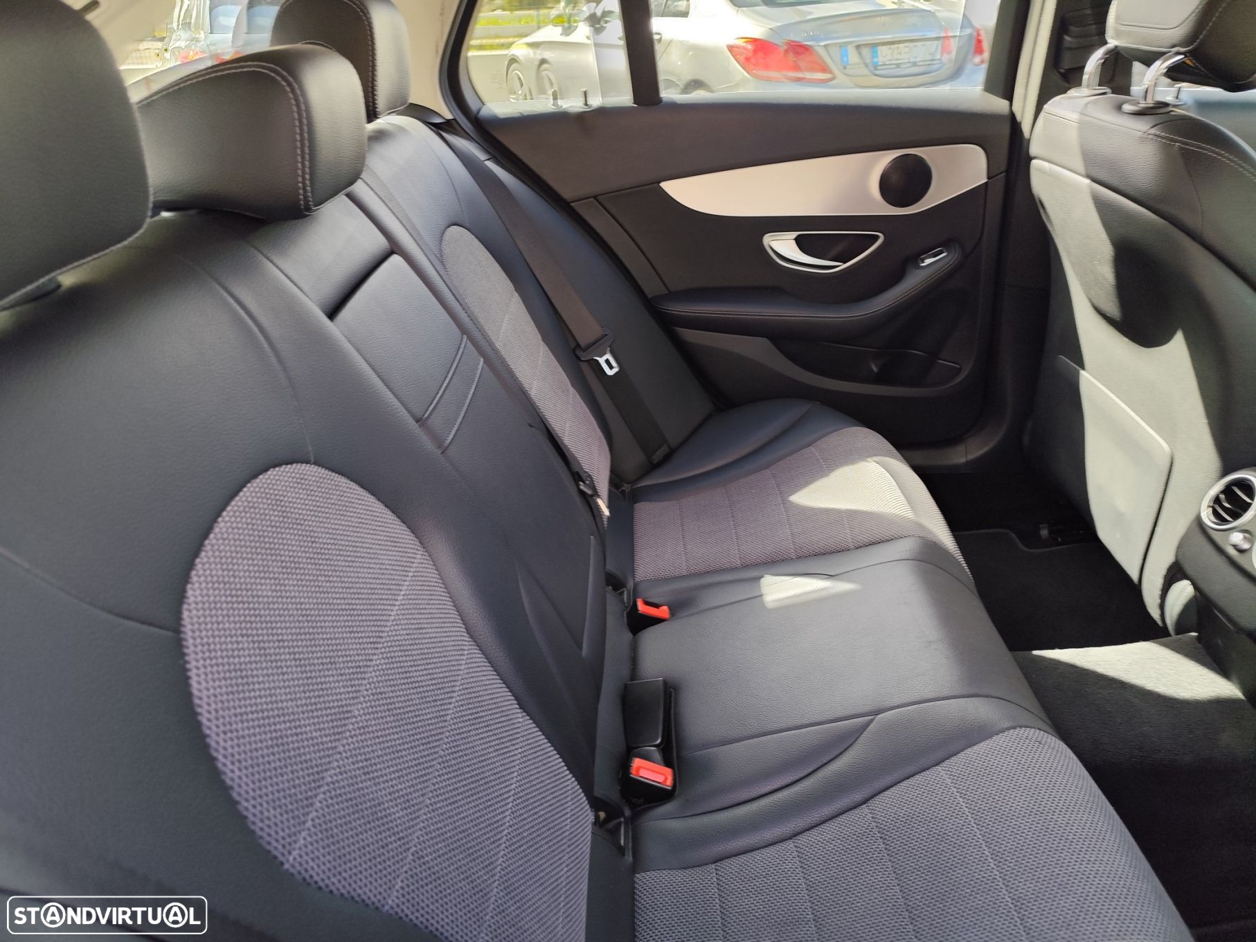 Mercedes-Benz C 300 de Avantgarde - 24