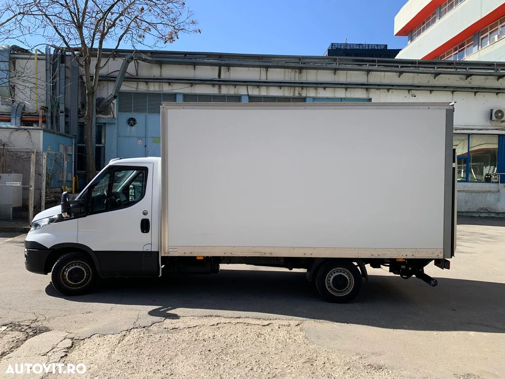 Iveco Daily, 113.000 km, lift, cutie automata, TVA deductibil - 2
