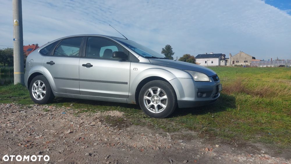 Ford Focus 2005 photo 2