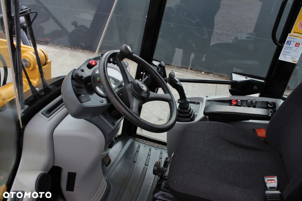 Caterpillar 906M Łyżka/Widły/Sprowadzona/Full Serwis - 16
