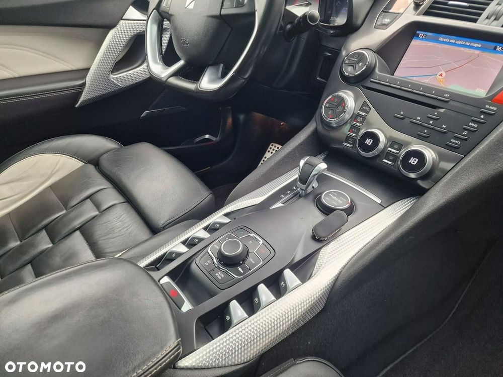 Citroën DS5 2.0 HDi Hybrid4 SportChic MCP - 28