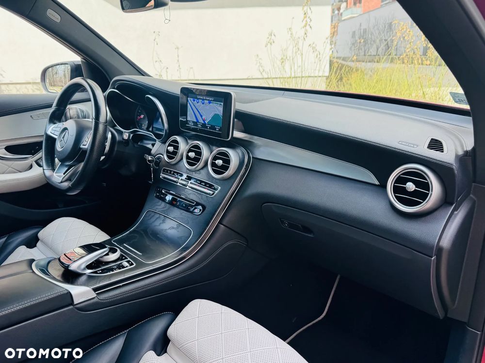 Mercedes-Benz GLC - 30