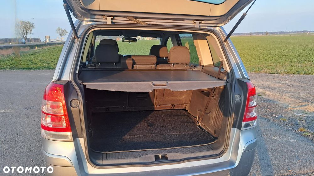 Opel Zafira - 12