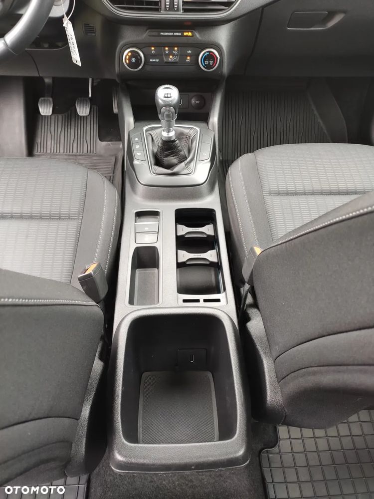 Ford Focus 1.0 EcoBoost Trend Edition - 30