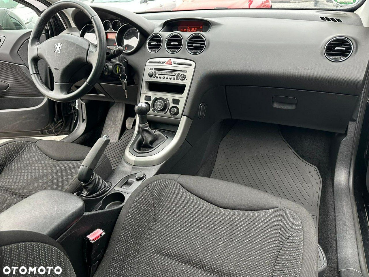 Peugeot 308 - 8