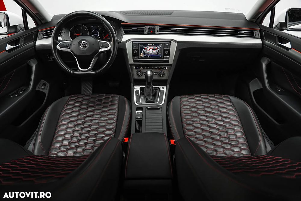 Volkswagen Passat 2.0 TDI SCR DSG Conceptline - 2