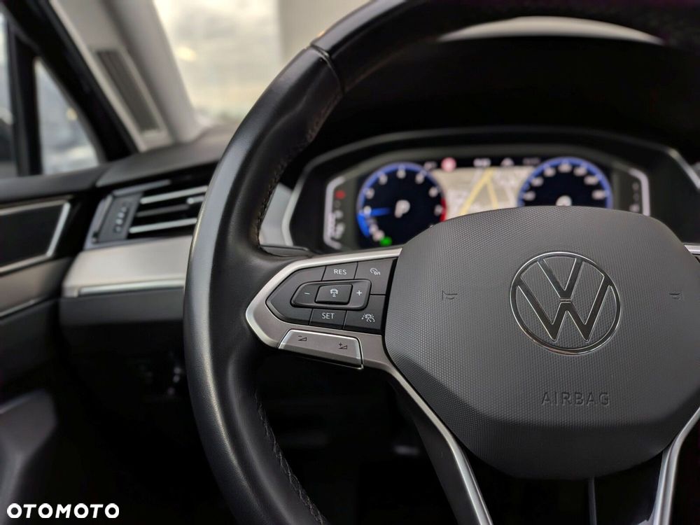 Volkswagen Passat 1.5 TSI EVO Elegance DSG - 25