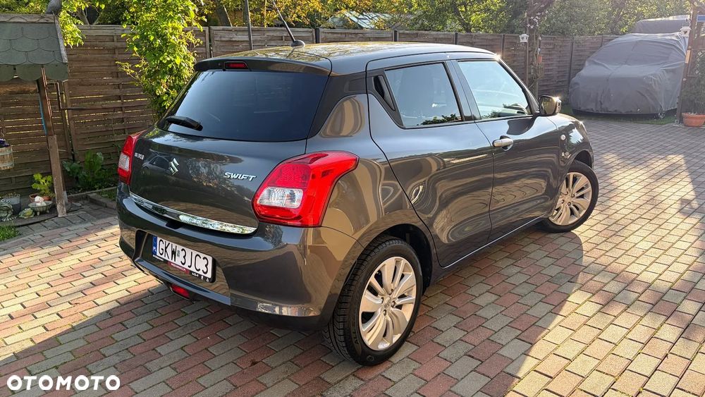 Suzuki Swift 1.2 Premium Plus - 5