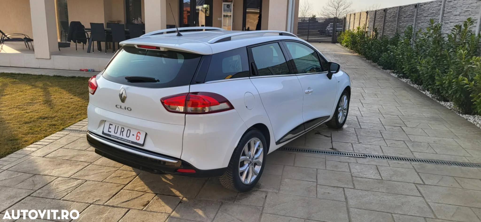 Renault Clio - 8