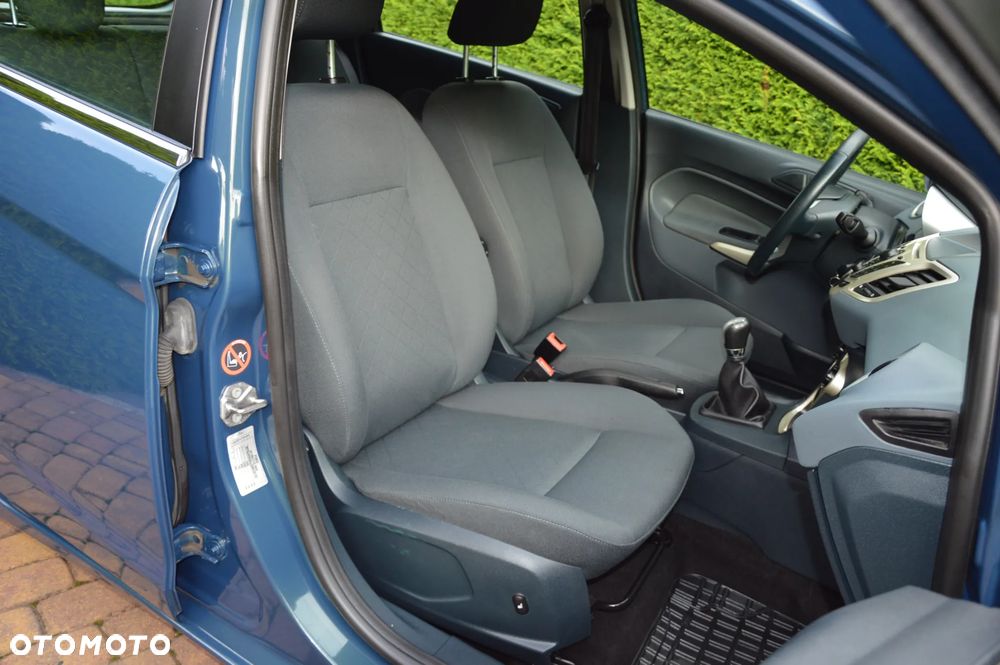 Ford Fiesta 1.6 Ghia EU5 - 26