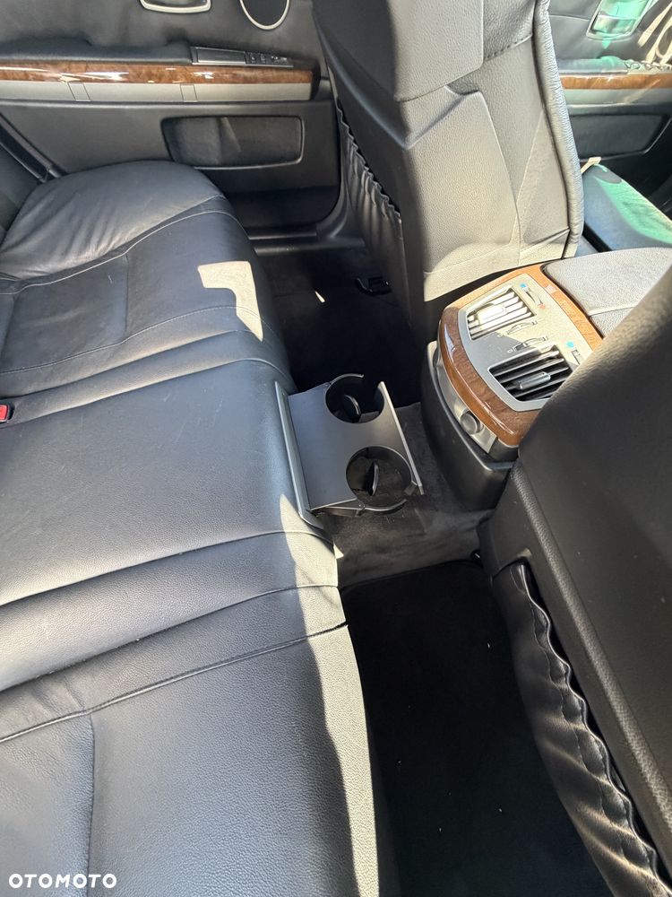 BMW Seria 7 735i - 16
