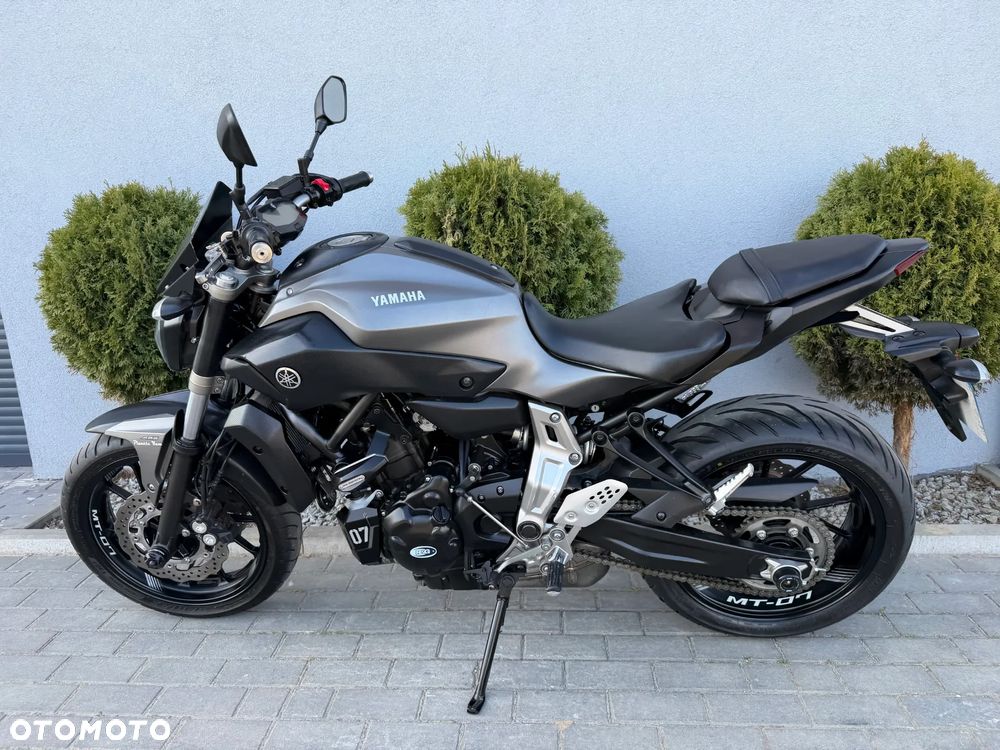 Yamaha MT - 24