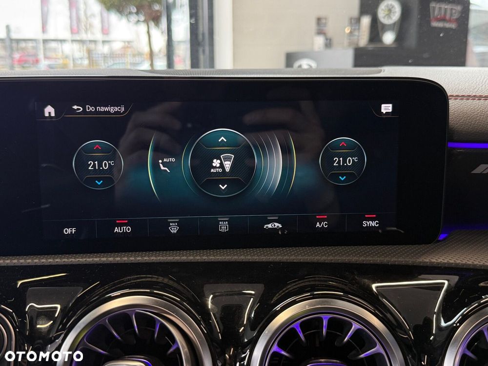 Mercedes-Benz CLA - 31