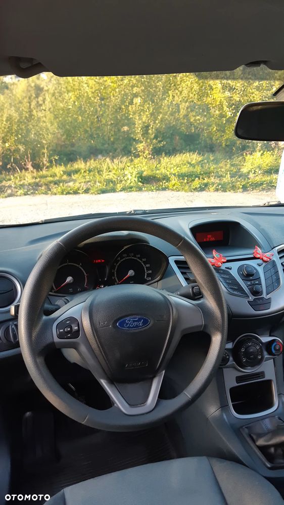 Ford Fiesta - 11