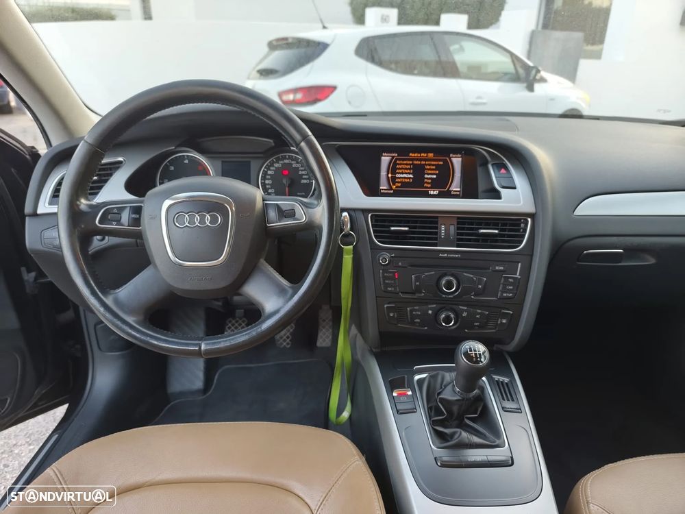 Audi A4 Avant 2.0 TDI Advance - 9