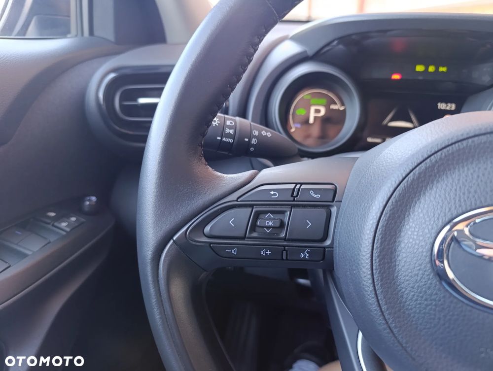 Toyota Yaris Cross Hybrid 1.5 Comfort - 24