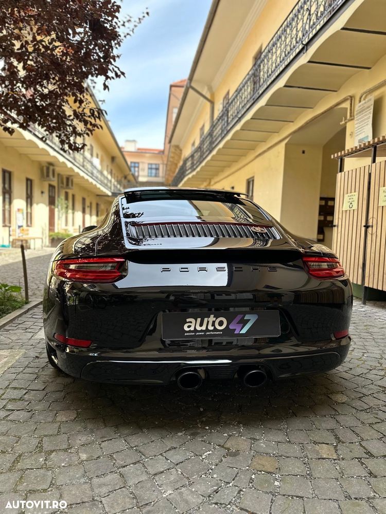 Porsche 911 Carrera S PDK - 9