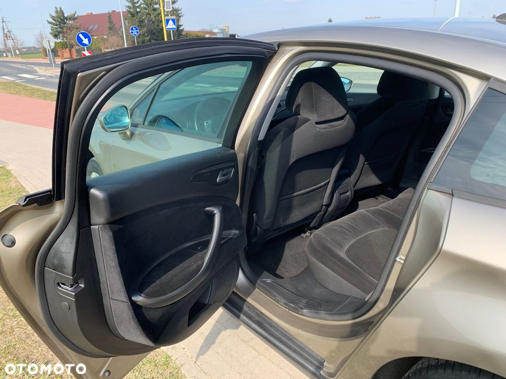Citroën C5 HDi 140 FAP Confort - 23