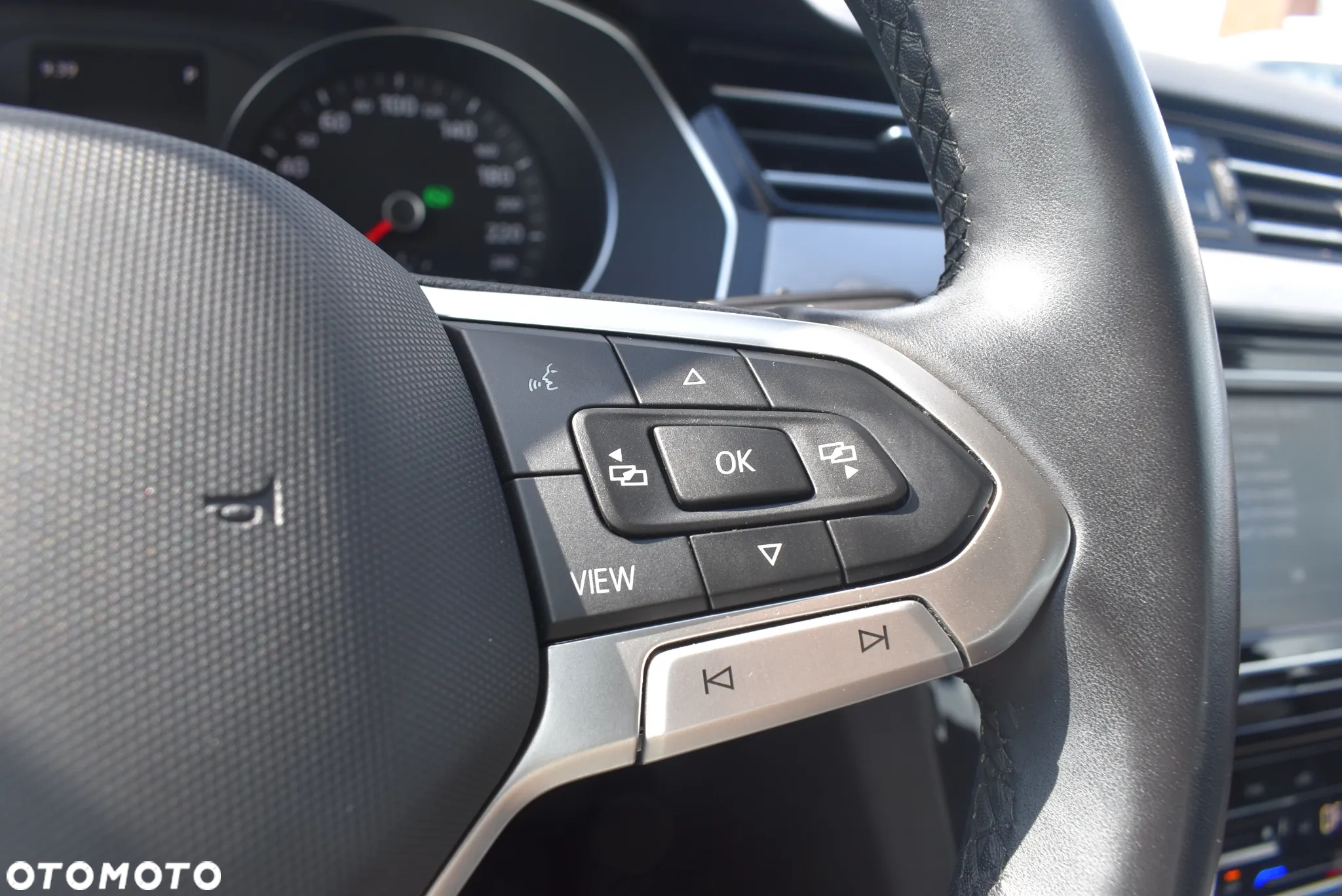 Volkswagen Passat 1.5 TSI EVO Business DSG - 26