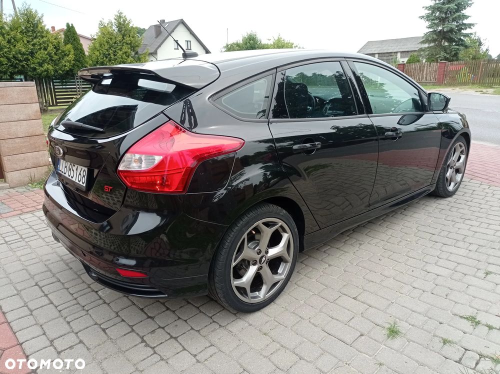 Ford Focus 2.0 EcoBoost ST - 8