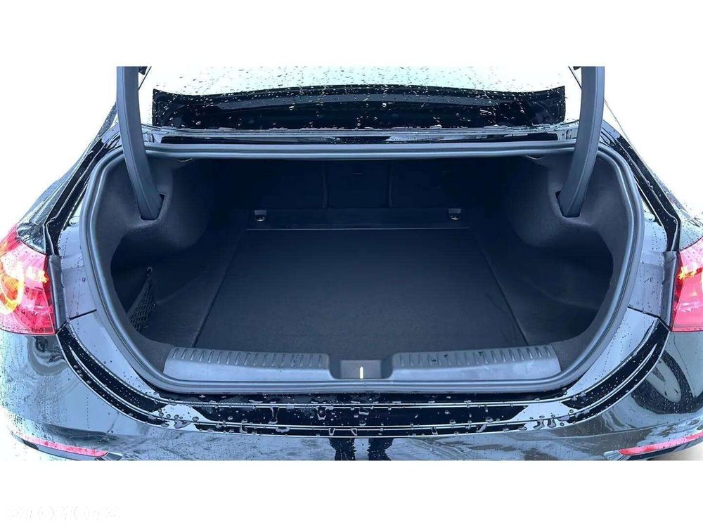 Mercedes-Benz CLA - 27