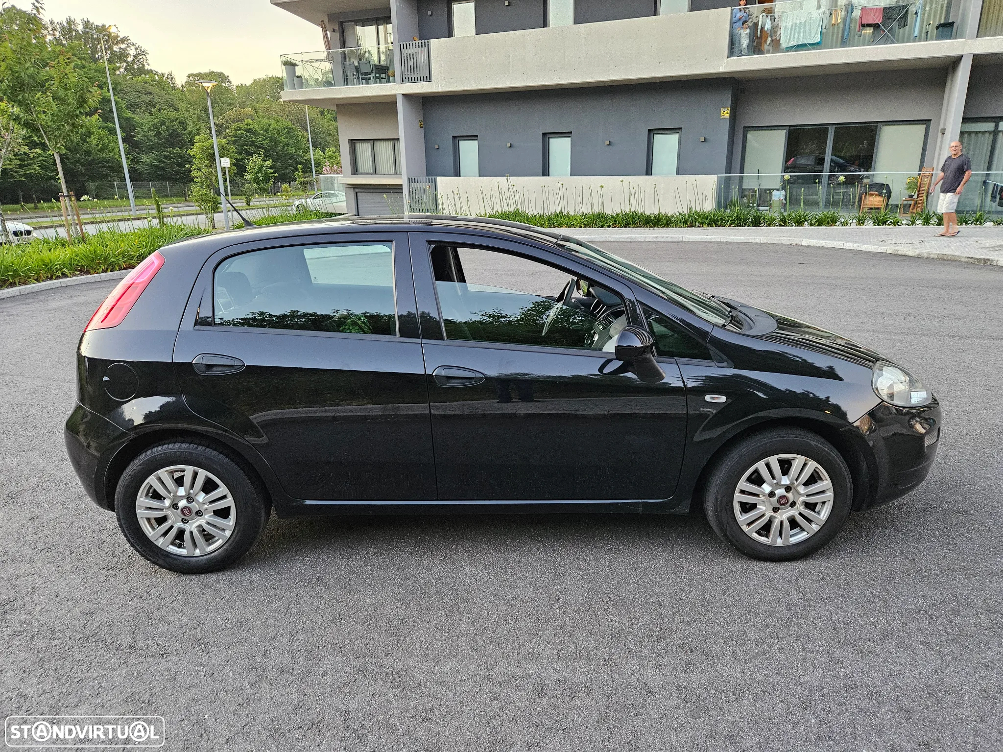 Fiat Punto 1.3 M-Jet Lounge S&S - 7