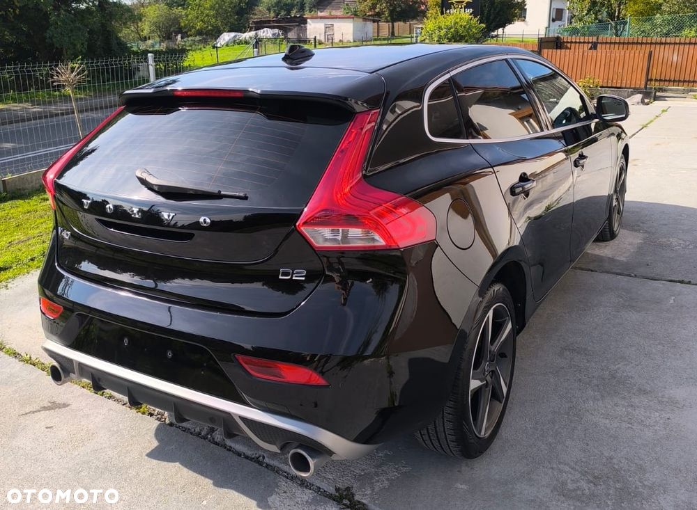 Volvo V40 D2 Drive-E R-Design Momentum - 10