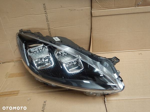 LAMPA PRZOD PRAWA FORD KUGA MK3 LV4B-13E014-FH LED EUROPA