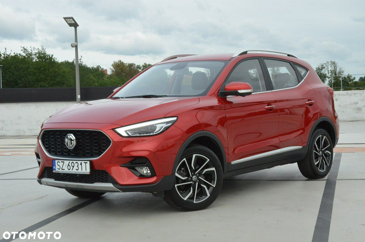 MG ZS - 8