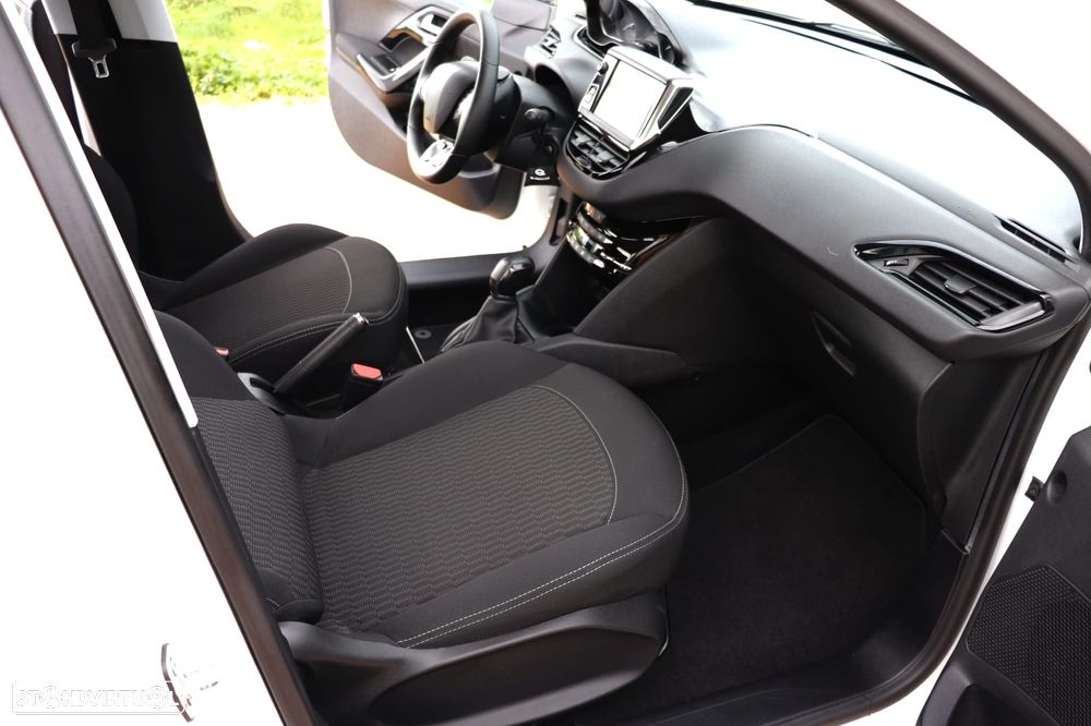 Peugeot 208 PureTech 82 Active - 27