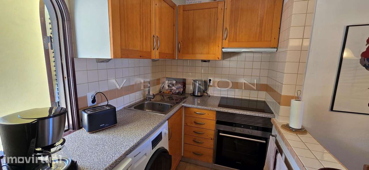 Algarve, Apartamento T2 semi-renovado com vista mar e estacionamento c - Grande imagem: 3/27