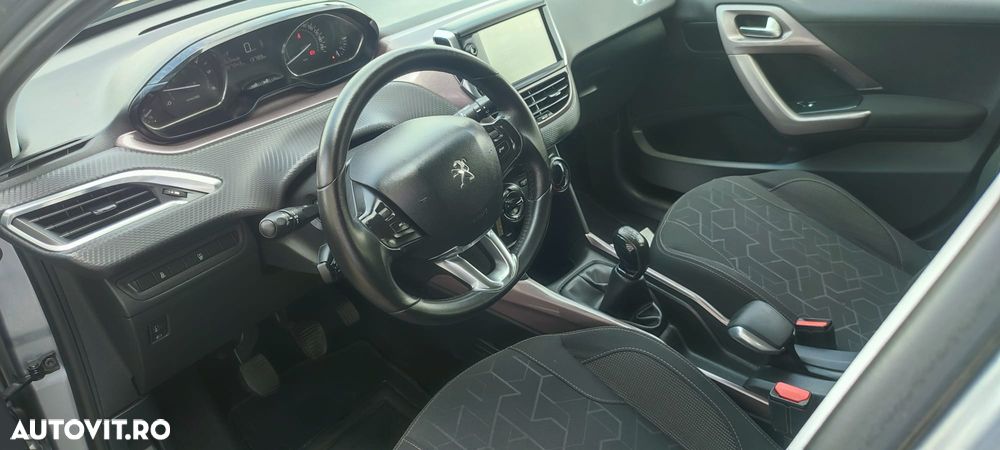 Peugeot 2008 - 12