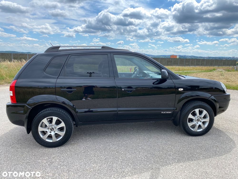 Hyundai Tucson 2.0 2WD GLS Navi - 29