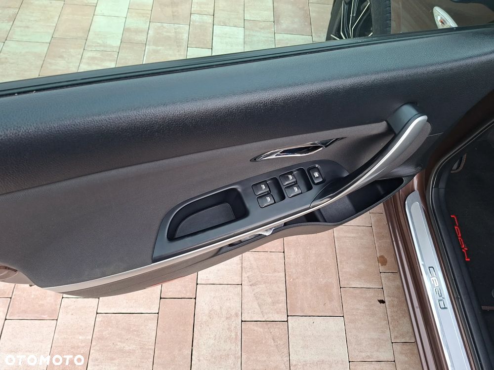 Kia Ceed 1.4 CVVT - 10