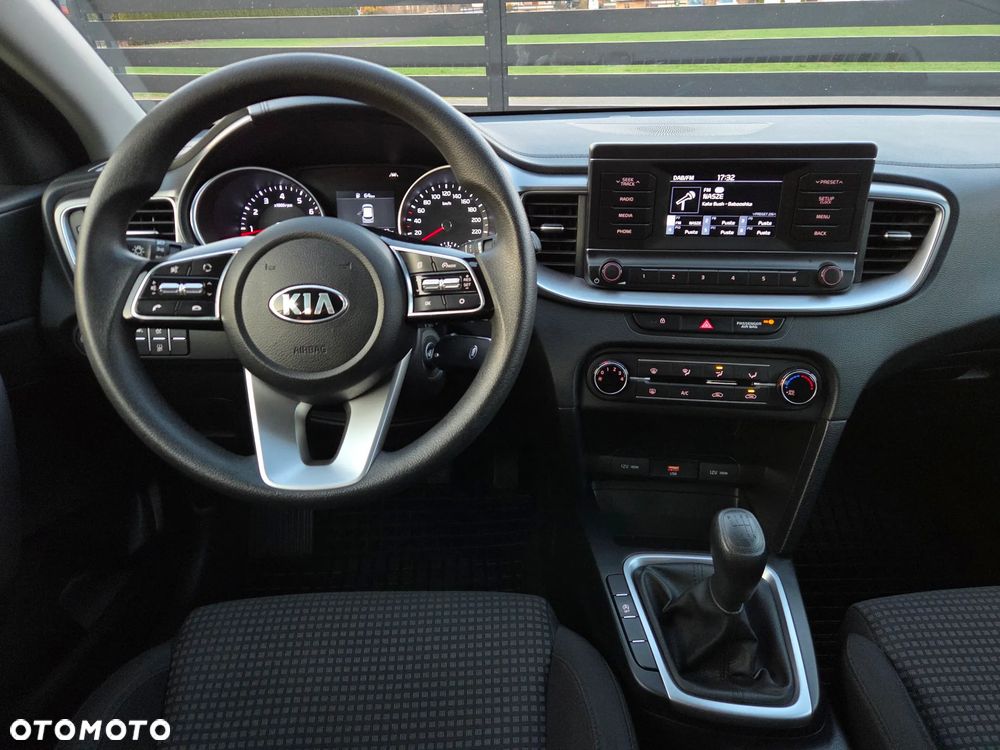 Kia Ceed 1.5 T-GDI S - 22