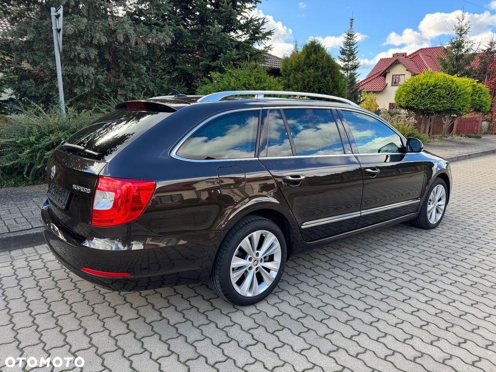Skoda Superb 2.0 TDI 4x4 Elegance DSG - 3