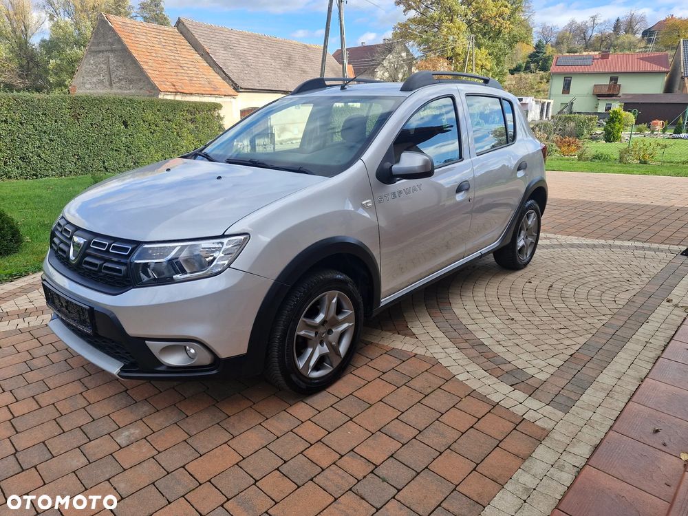Dacia Sandero Stepway TCe 90 (S&S) Celebration - 4