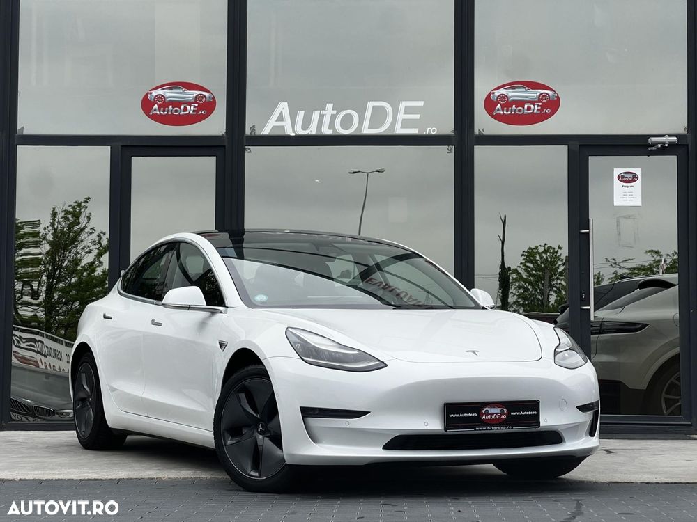 Tesla Model 3 - 2