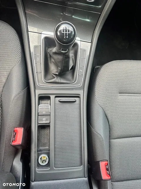 Volkswagen Golf 1.6 BlueTDI Comfortline - 10