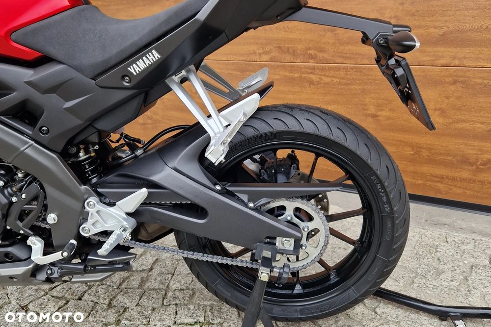 Yamaha MT - 24