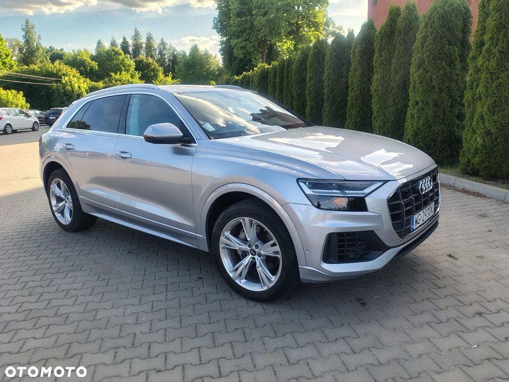 Audi Q8 2022 photo 2