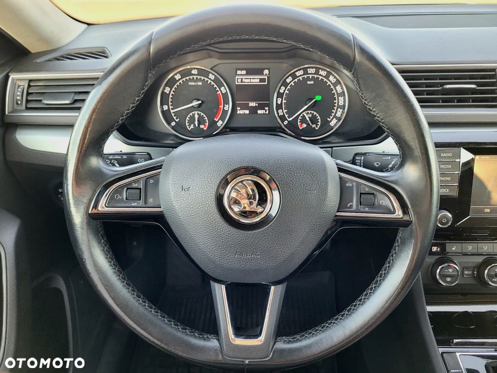 Skoda Superb 2.0 TSI Ambition DSG - 18