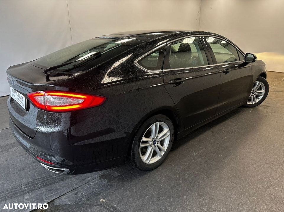 Ford Mondeo 2.0 TDCi Powershift Business - 20