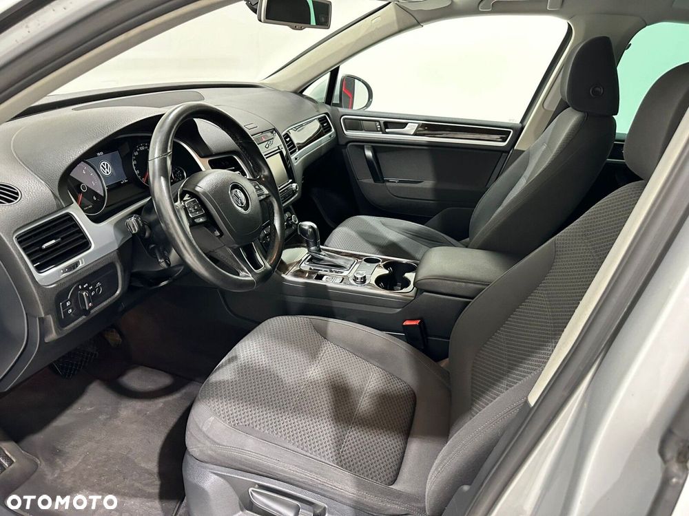 Volkswagen Touareg - 23