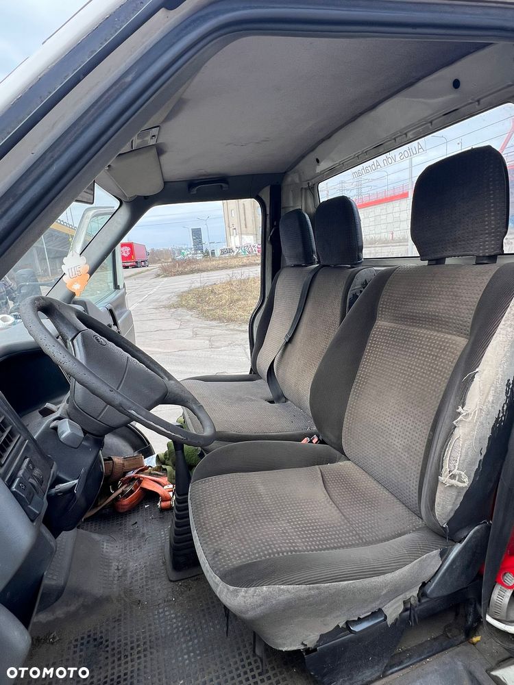 Volkswagen Transporter T4, rocznik 1995, wersja z długą skrzynią 2,9 m x 1,85 m, kabina 3-osobowa. - 10