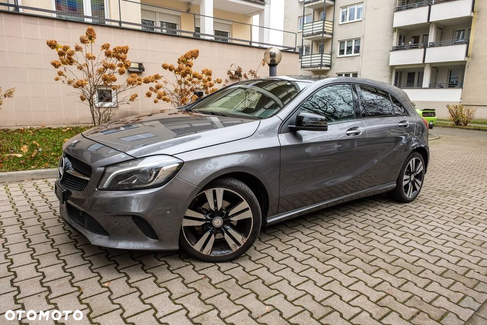 Mercedes-Benz Klasa A 180 7G-DCT Urban - 3