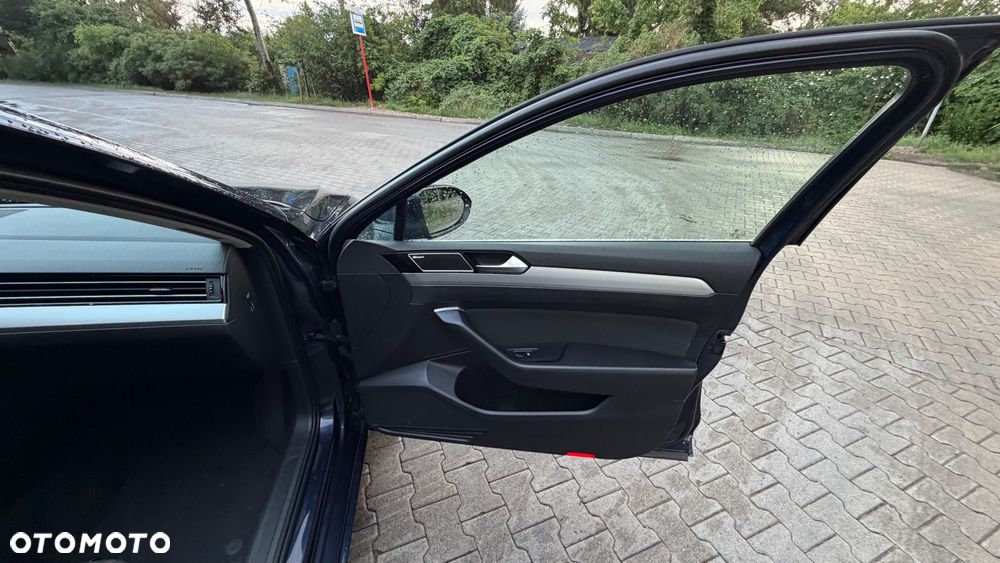 Volkswagen Passat 2.0 TDI SCR (BlueMotion Technology) DSG Comfortline - 4