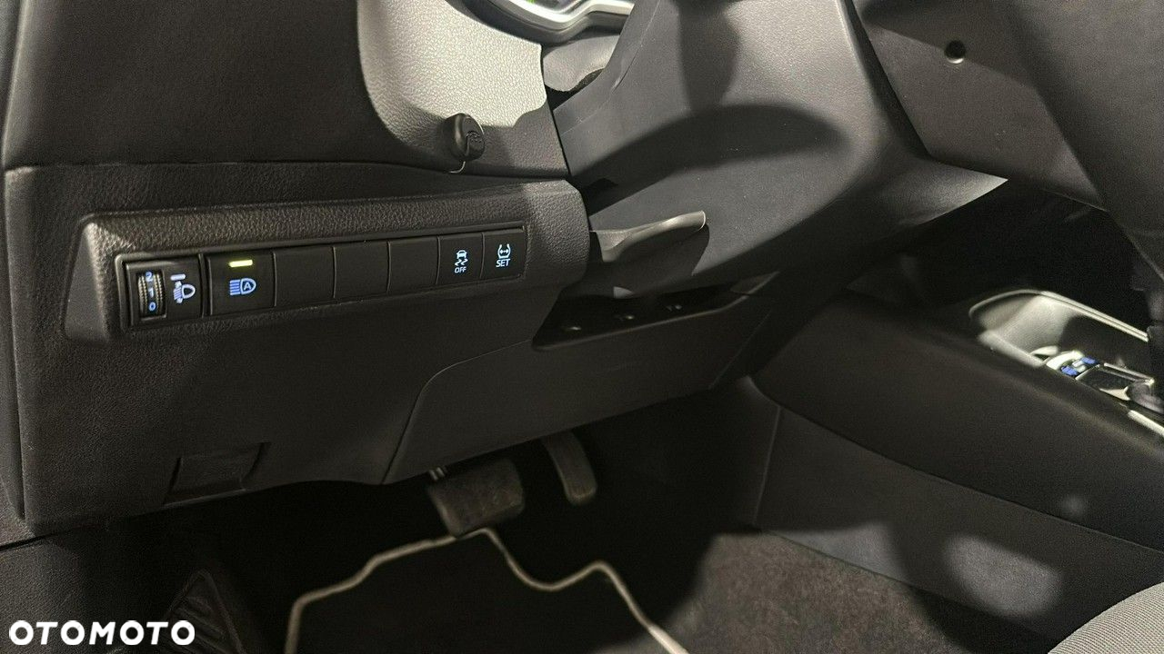 Toyota Corolla - 25