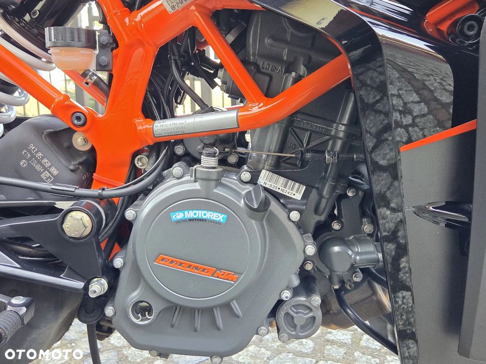 KTM RC 125 - 11